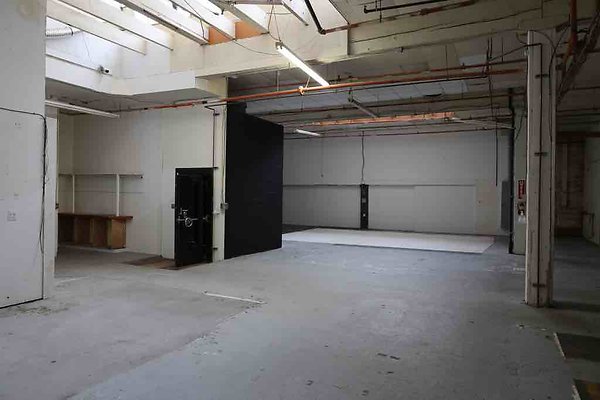 Industrial-Alley 180