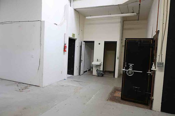 Industrial-Alley 184