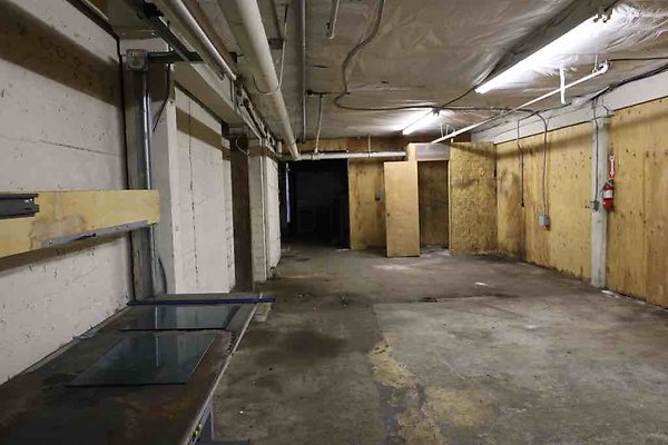 Industrial-Alley 140
