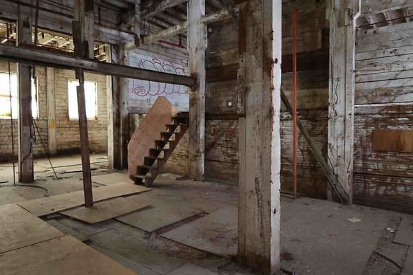 Industrial-Alley 275